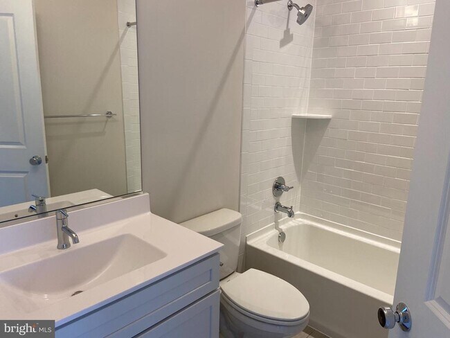 Building Photo - 5118 Ridgeview Retreat Dr