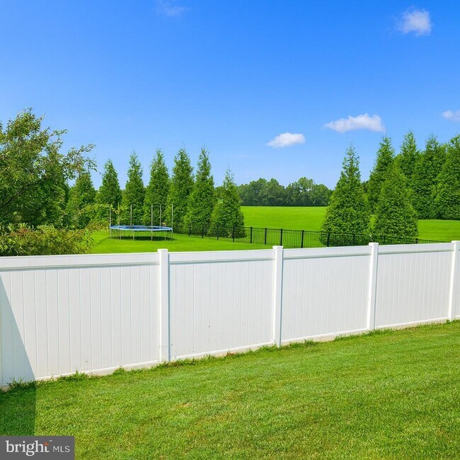 Building Photo - 270 Waterway Dr