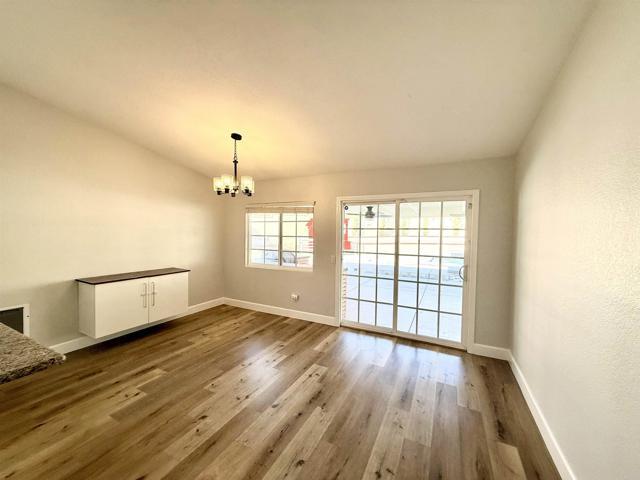 Building Photo - 24399 Oakridge Cir