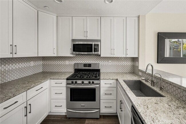 Building Photo - 3441 E Berkshire Ct