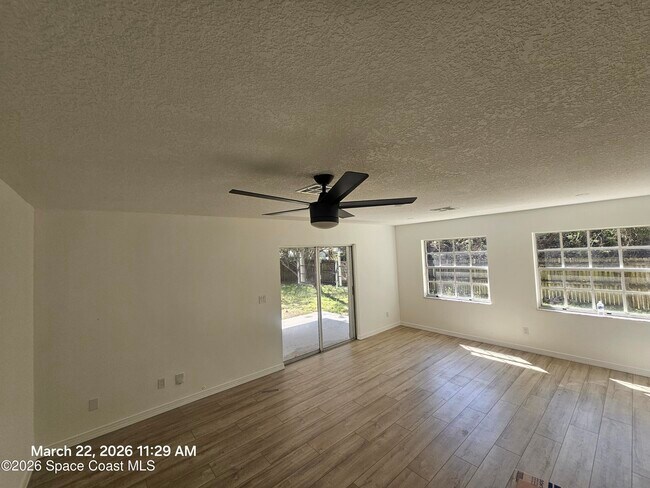 Building Photo - 1406 36th Ave