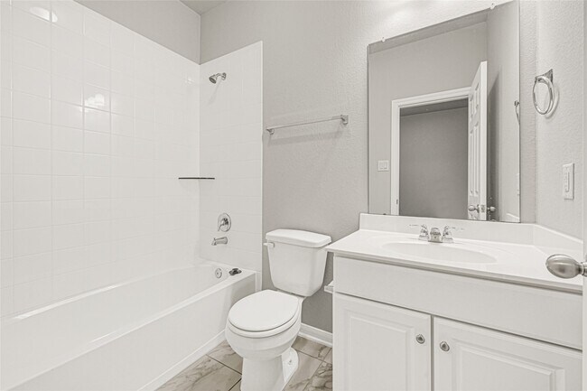 Building Photo - 13401 Emerald Mallard Dr