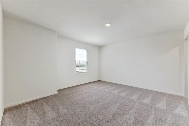 Building Photo - 112 Dupont Pass