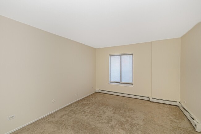 Building Photo - 1919 Prairie Square