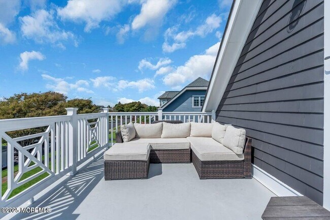 Building Photo - 101 Neptune Pl