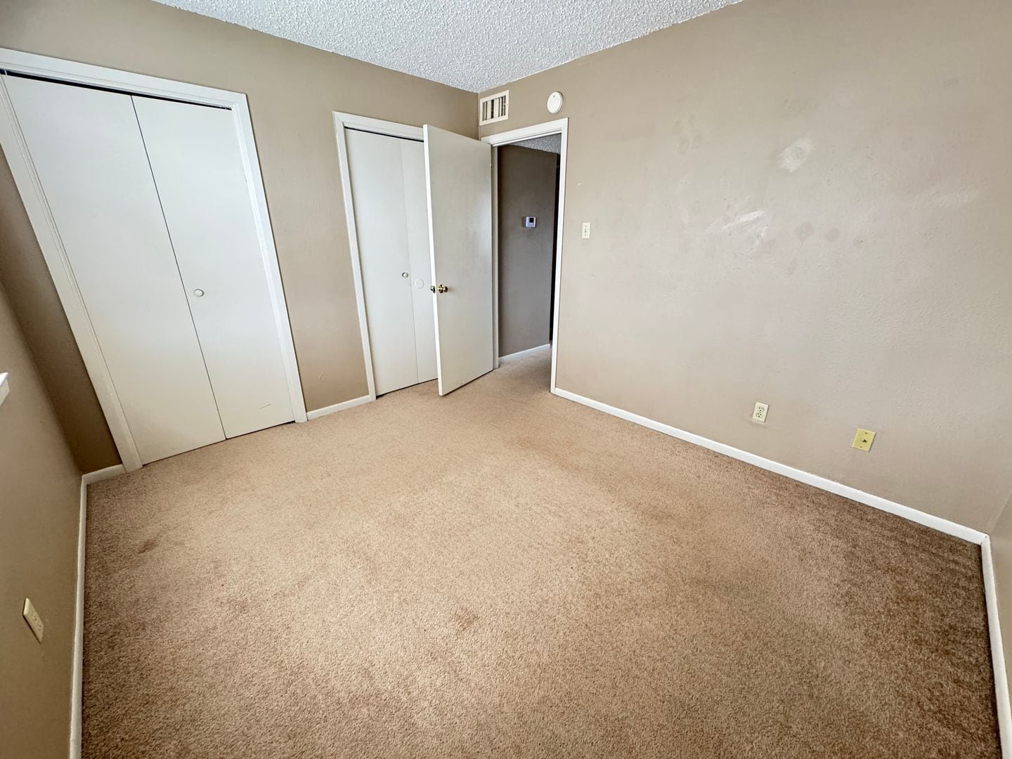 Building Photo - 2202 Hunt Dr