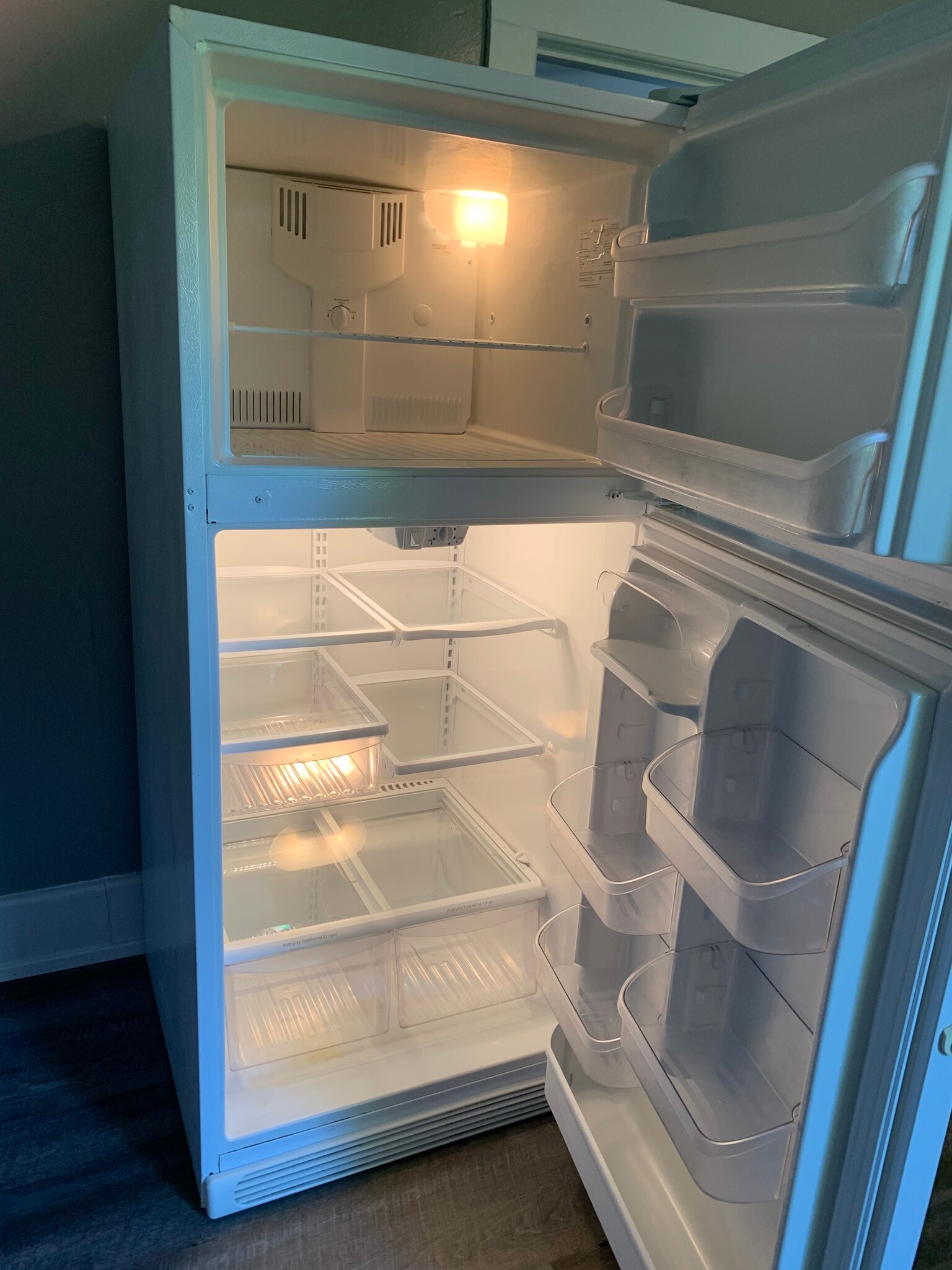large capacity refrigerator - 1201 Steele St