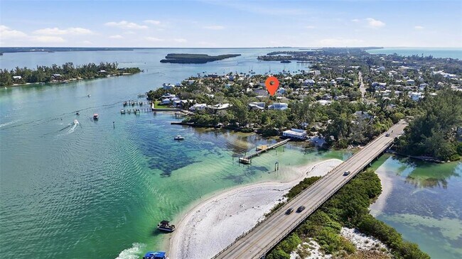 Building Photo - 700 Lands End Dr