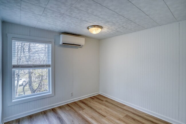 Building Photo - 35617 Airport Rd