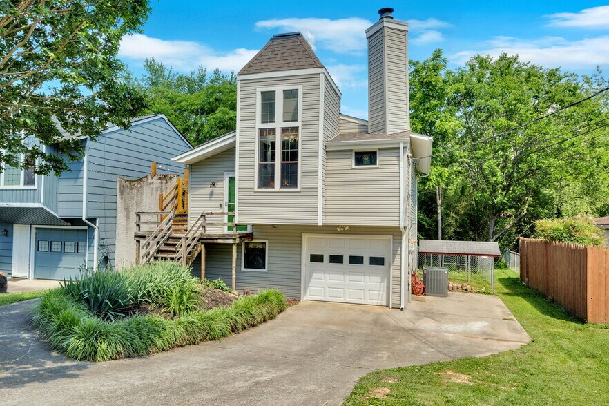 Building Photo - 7645 Chatham Cir