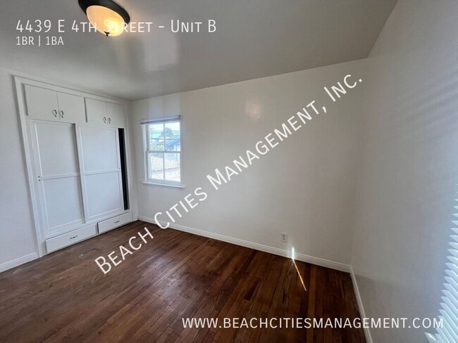 Building Photo - Cute One Bedroom Blocks Away from Beach an...