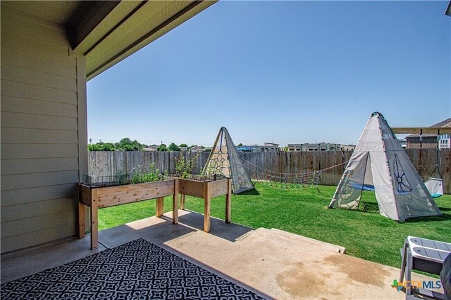 Building Photo - 10227 Alamosa Ln