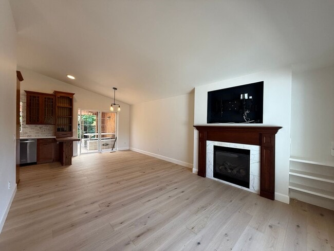 Building Photo - 15419 Mulberry Dr SE