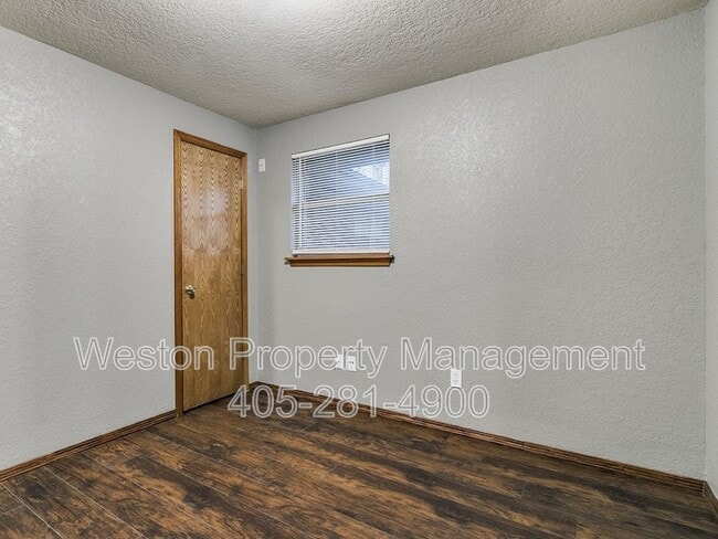 Building Photo - 1304 Regency Blvd