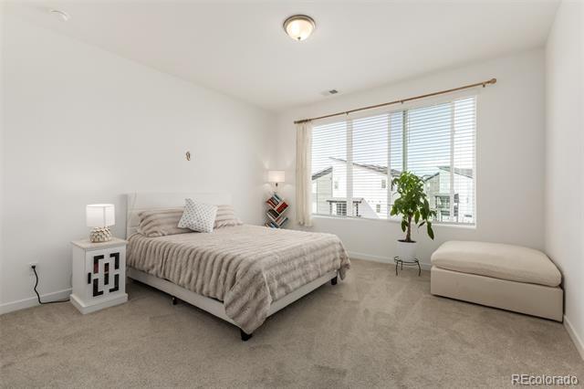 Building Photo - 16722 Umatilla St