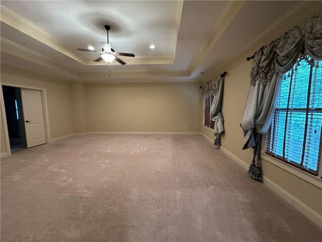 Building Photo - 510 Lake Medlock Dr