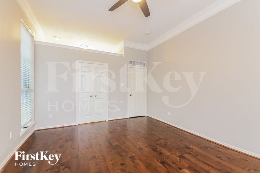 Building Photo - 3152 Bourbon St Cir