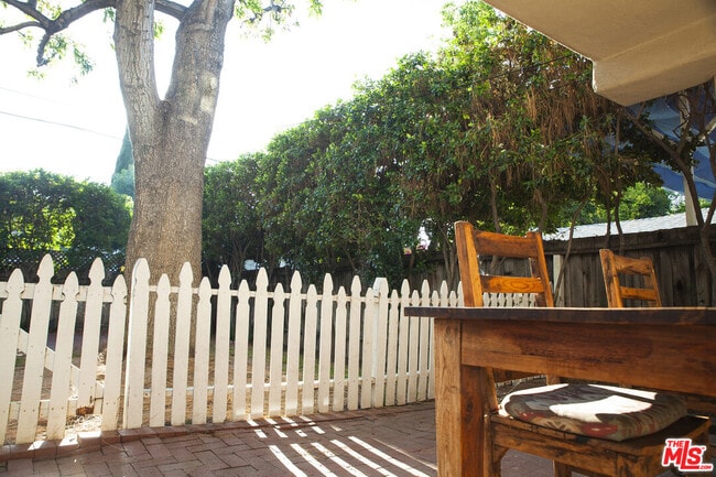 Building Photo - 4519 Van Noord Ave