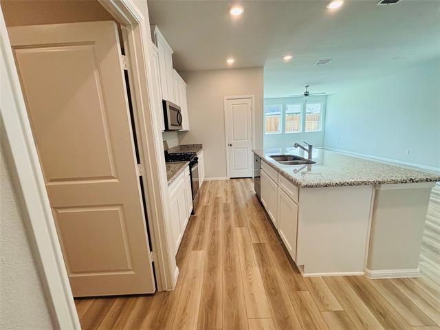 Building Photo - 912 Santa Lucia Dr