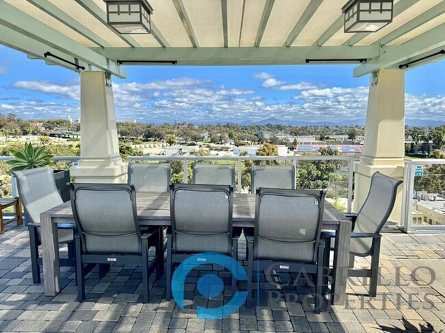 Building Photo - 850 Beech St