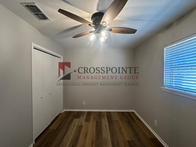 Building Photo - Coming Soon- 3 Bedroom 2 Bath in Whitehouse!