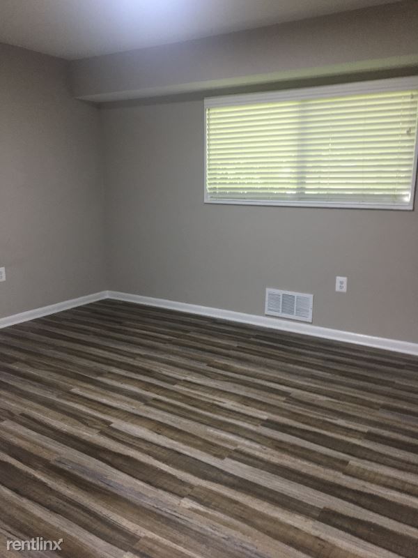 Building Photo - 1 br, 1 bath Condo - 10626 Weymouth St