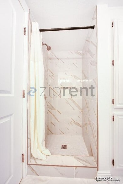 Building Photo - 14401 Plummer St