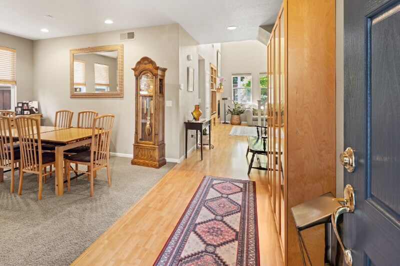 Building Photo - 1440 Cedar Dr