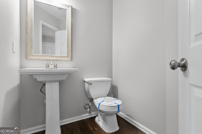 Building Photo - 1616 Amhearst Oaks Ct