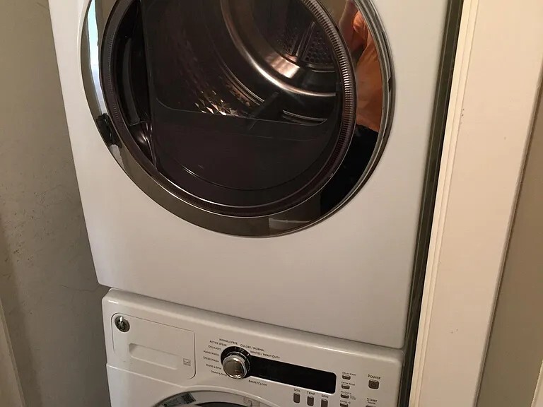 Building Photo - 1423 Newton St NW