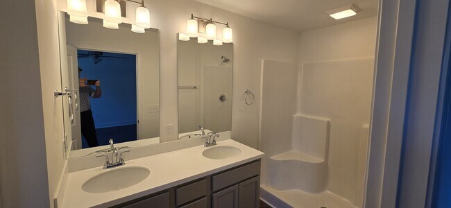 Building Photo - 1606 Mountain Quail Cir