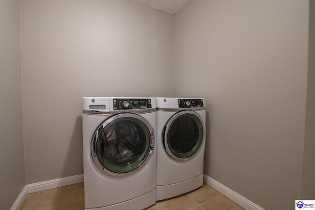 Building Photo - 45 Crosslin Ct