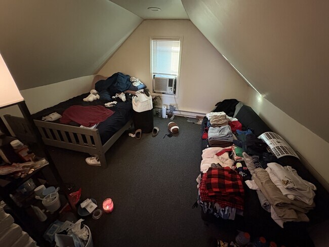 Building Photo - 61 Huntington St