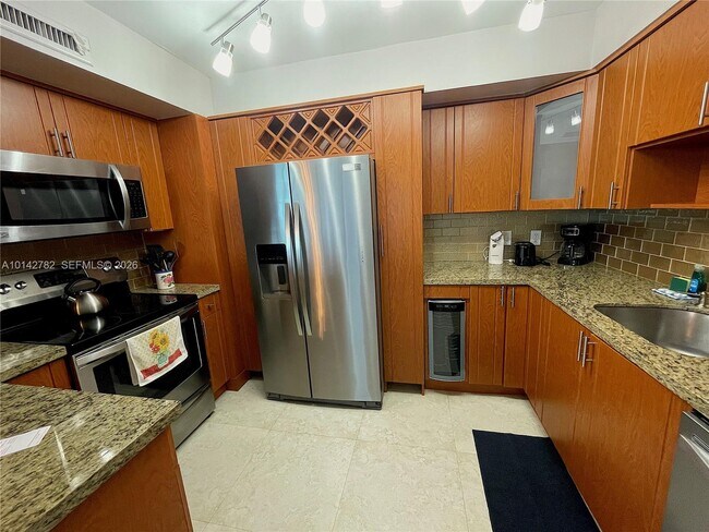 Building Photo - 3505 S Ocean Dr