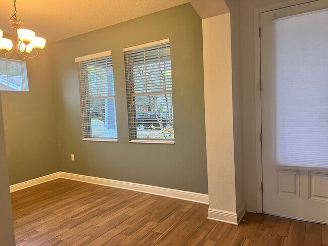 Building Photo - 4/3/2 HOME IN EDINA GARDEN OF EDEN