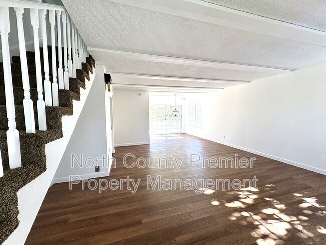 Building Photo - 3115 Madera Ct