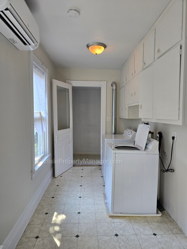 laundry room - 616 W Louther St