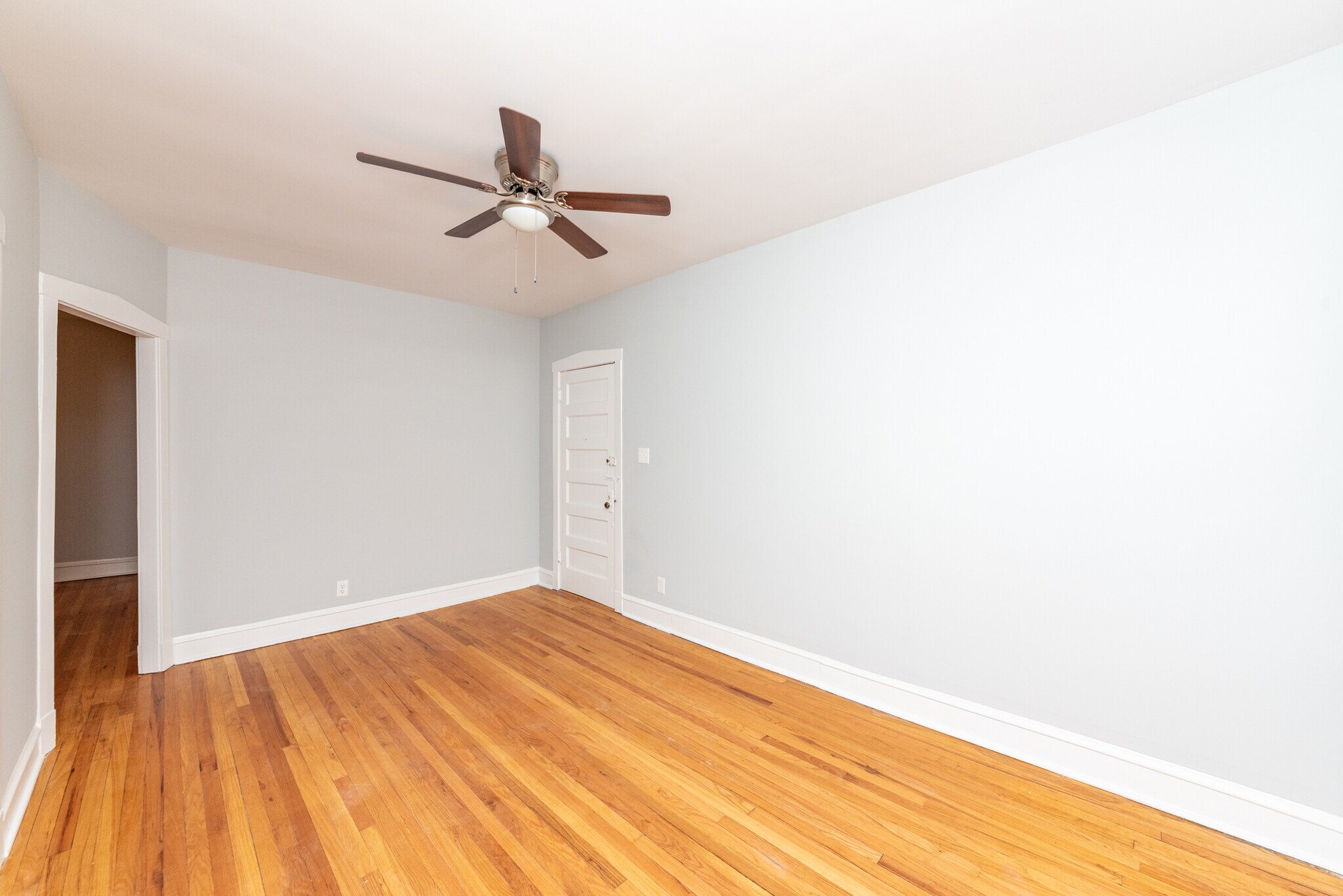 Building Photo - 4008 N Wolcott Ave