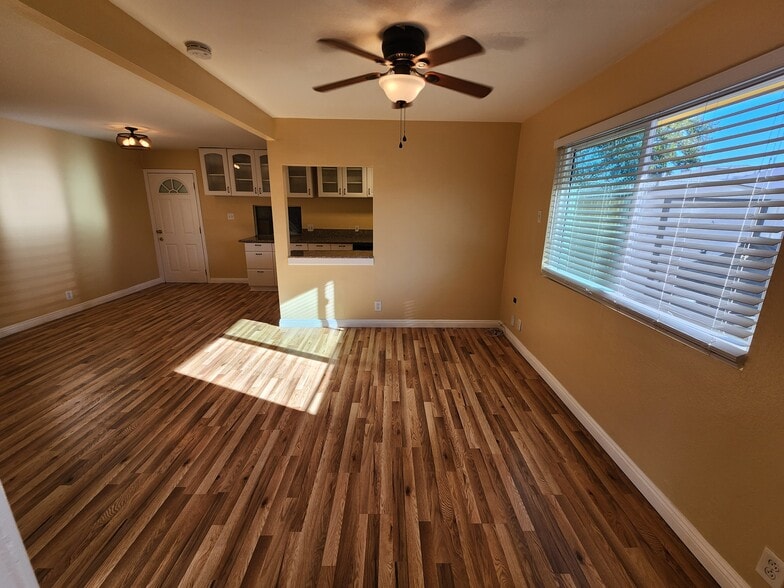 Building Photo - 5941 Whitnall Hwy