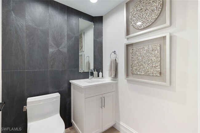 Building Photo - 1060 Borghese Ln
