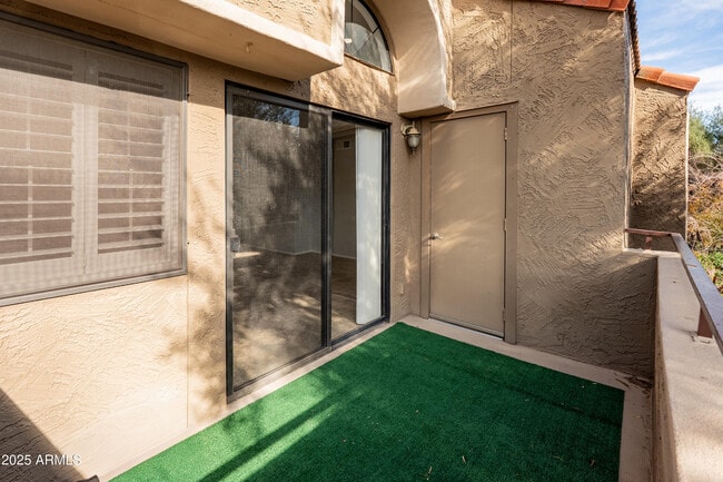 Building Photo - 5122 E Shea Blvd