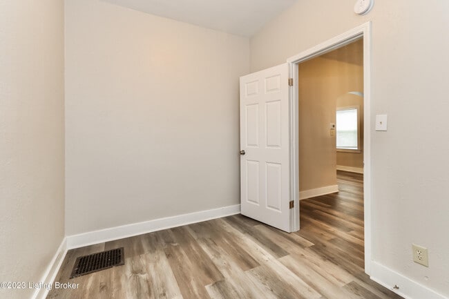 Building Photo - 113 S 43rd St