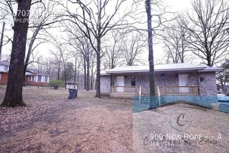 Building Photo - 900 New Hope Ln