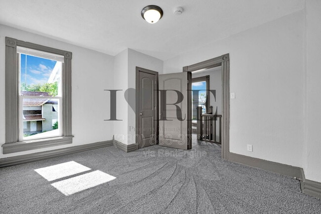 Building Photo - 76 Rodgers Ave