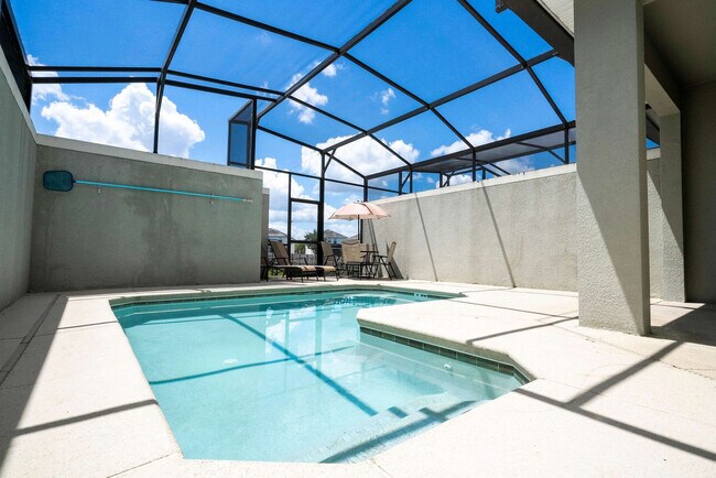 Building Photo - 3153 Pequod Pl