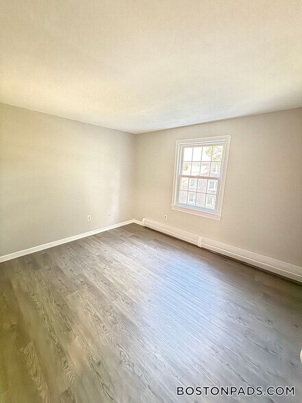 Building Photo - 53 Ridgewood Ln