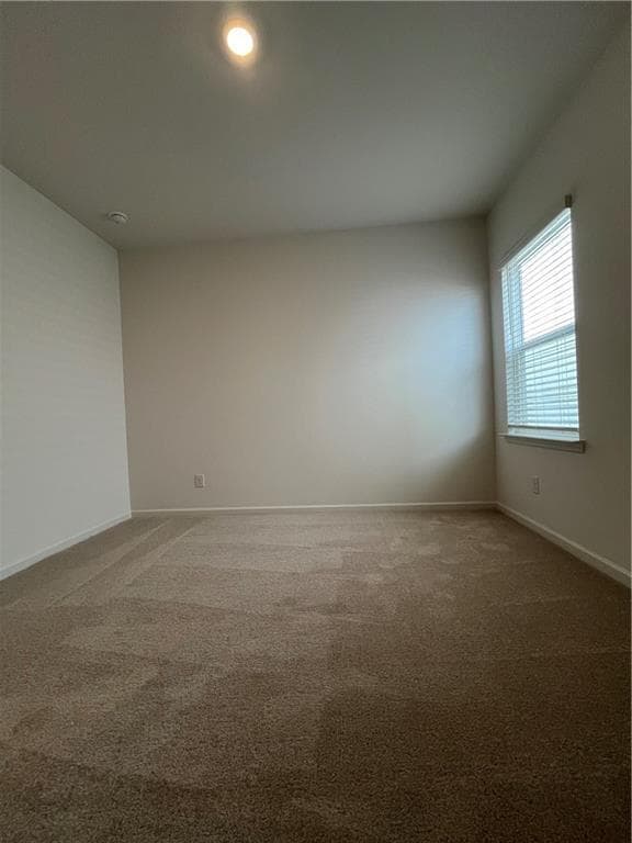 Building Photo - 543 Madison Lakeview Dr
