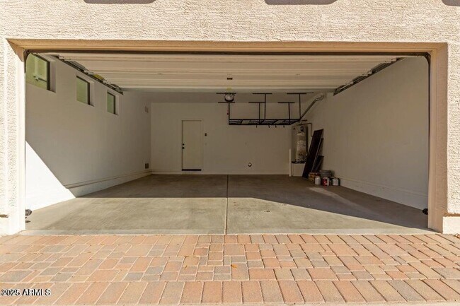 Building Photo - 3467 S Falcon Dr