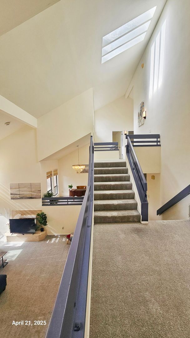 Building Photo - Beautiful Remodeled 4 Bedroom and 2.5 Bath...