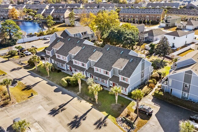 Building Photo - 1851 Colony Dr
